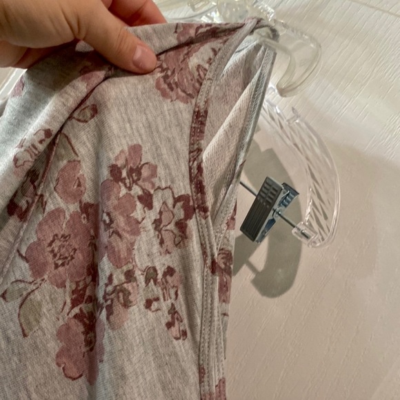 Cold shoulder Sweatshirt - Picture 2 of 2